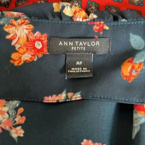 ANN TAYLOR Floral Blouse - Picture 5 of 6